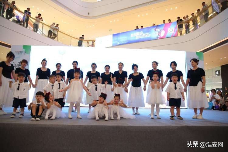 放飞梦想幼儿园文艺汇演,放飞梦想幼儿园节目