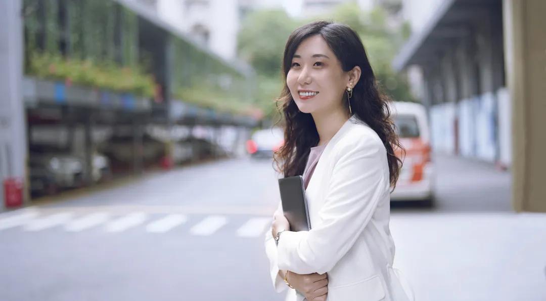 女孩为爱走天涯哭了,女生为爱走天涯