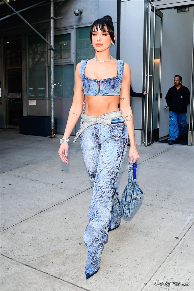 阿尔巴尼亚杜阿利帕,英国女歌手杜阿利帕图片