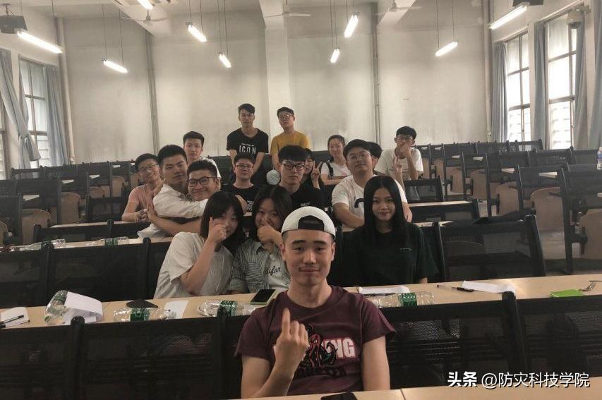 灏忓鐢熷弬瑙傞槻鐏惧噺鐏炬暀鑲查,鍙傝闃茬伨鍑忕伨鏁欒偛棣嗙殑鎰熷彈