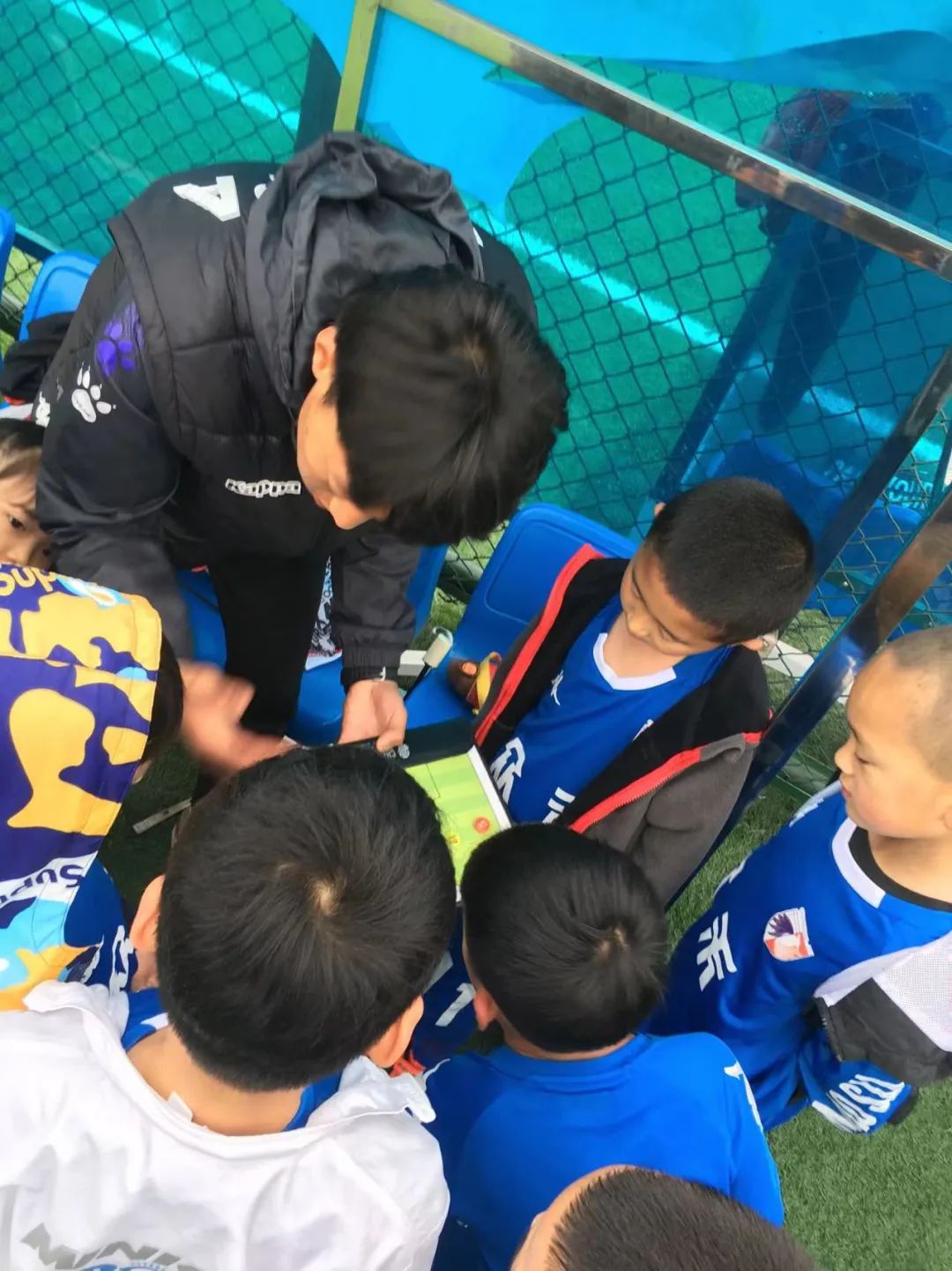 暴龙队篮球,暴龙战队恐龙精神