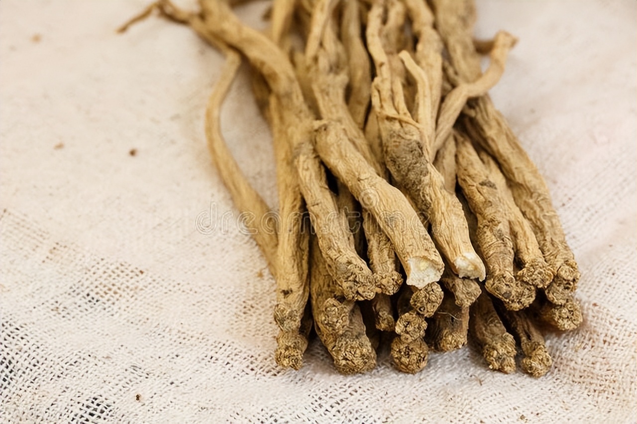 阴囊潮湿，不外乎这四点，一剂完带汤，祛湿泄浊，轻松止汗