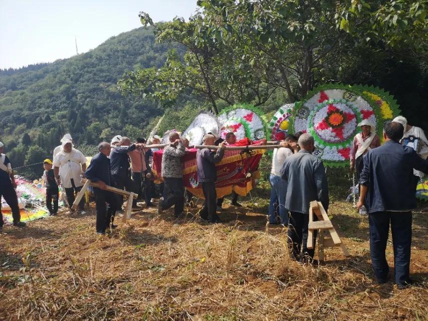 分享一个冷门暴利行业100倍利润,未来利润高不起眼的暴利行业