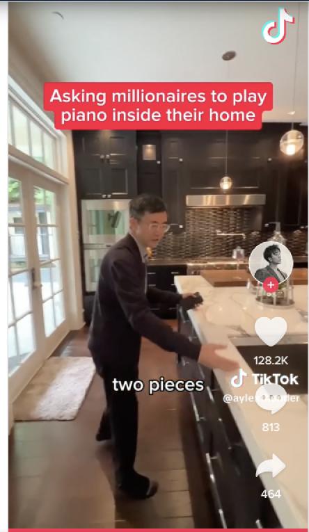 亚裔小哥进陌生富翁家弹钢琴对方竟直送$5000刀豪礼！