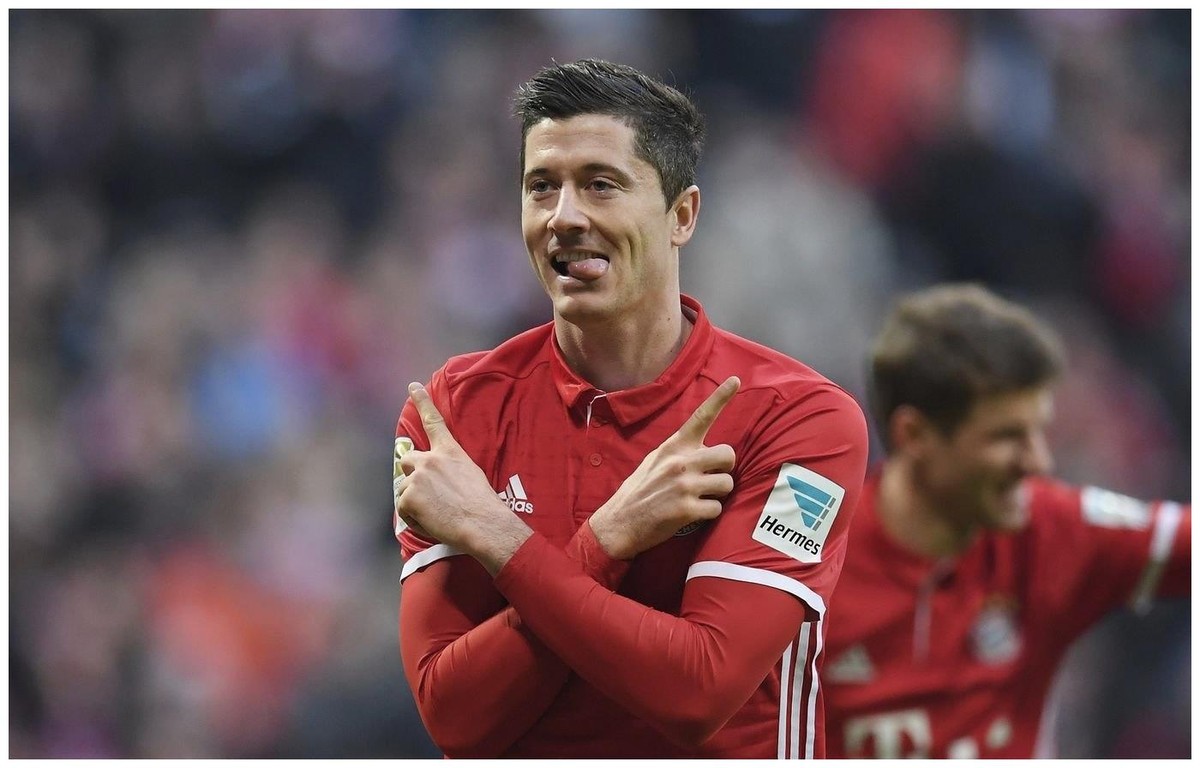 拜仁三打一皇马,拜仁三分钟两球