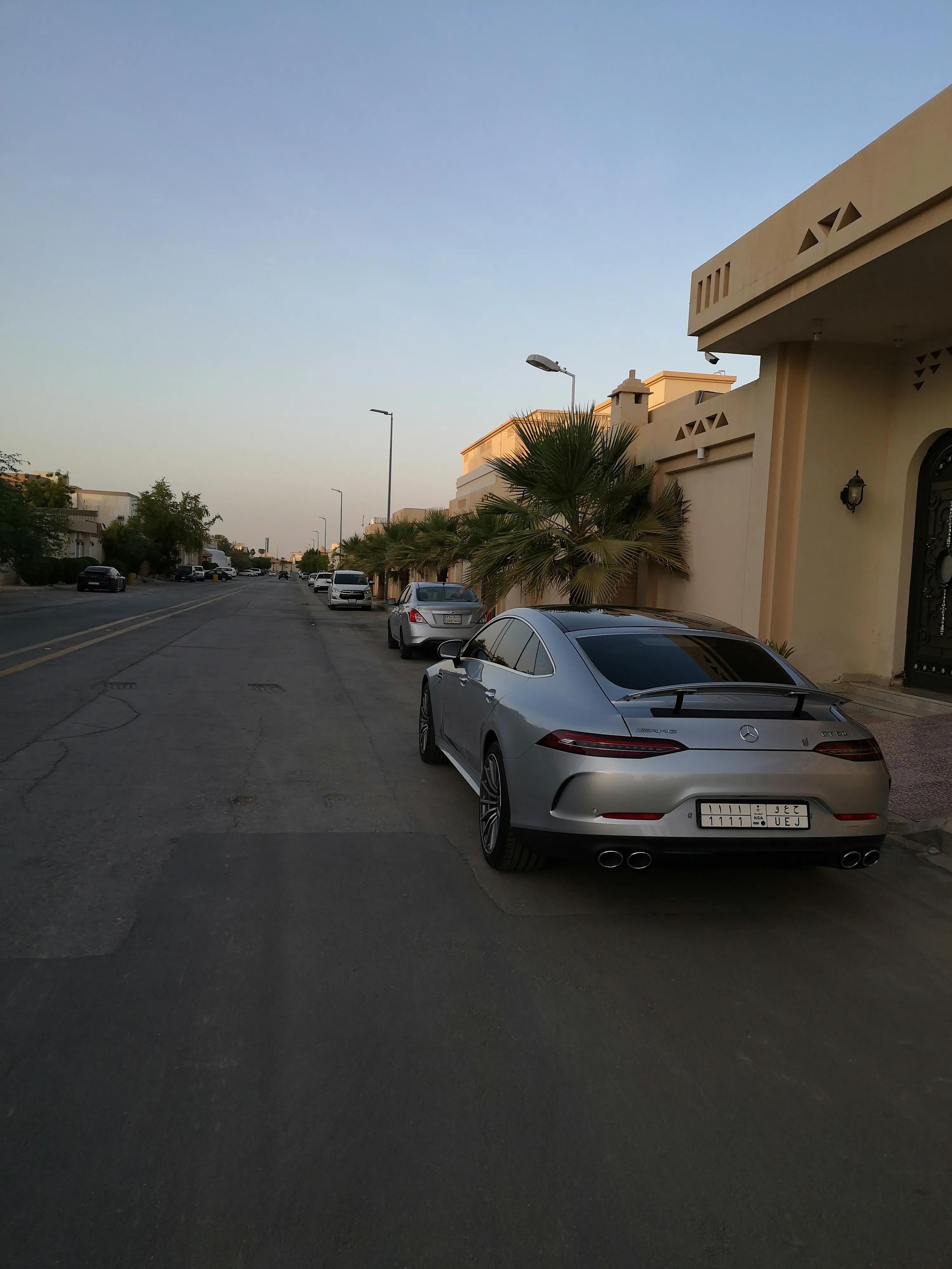 头顶一块布不是恐怖就是富什么梗,头顶一块布的人为啥那么富