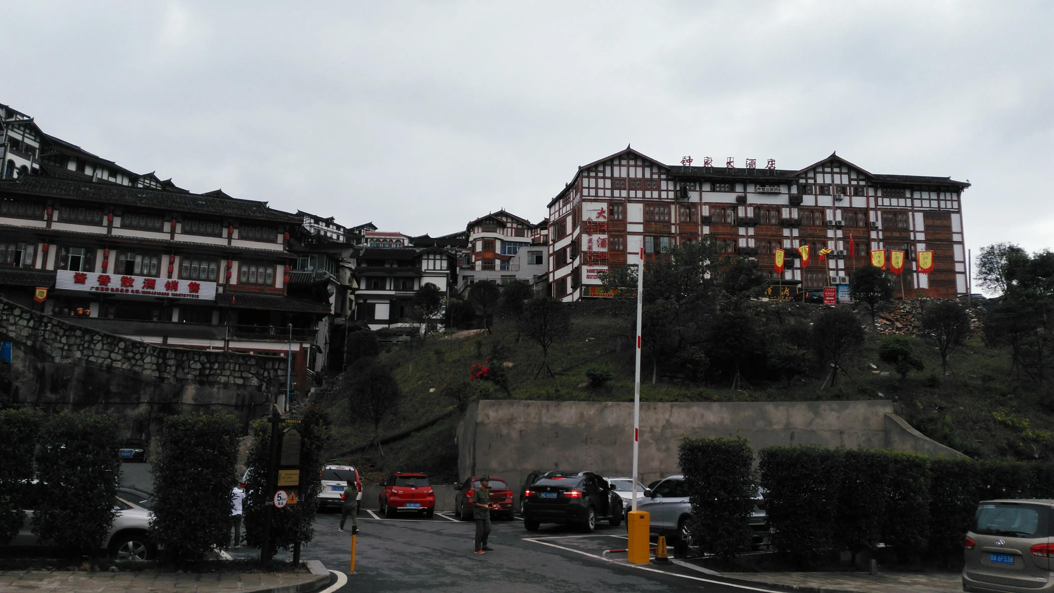 带孙女去贵阳玩,带着孙女自驾全国游