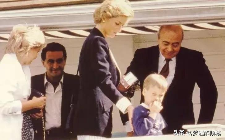 戴安娜与多迪拥抱照片,戴安娜王妃多迪现状