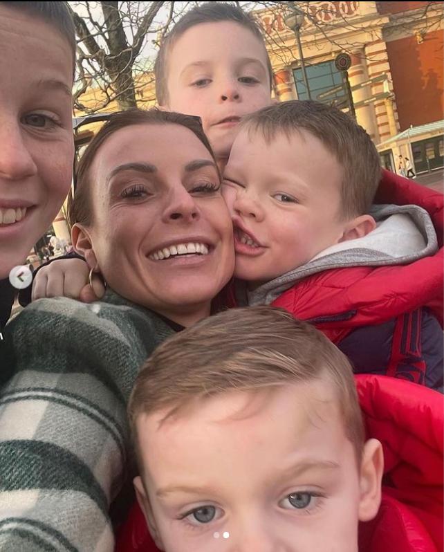 ins泄密,聊聊活色生香球星太太团恩怨情仇…