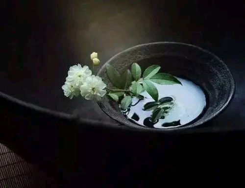 平凡的世界创作随笔是什么,平凡的世界散文作文