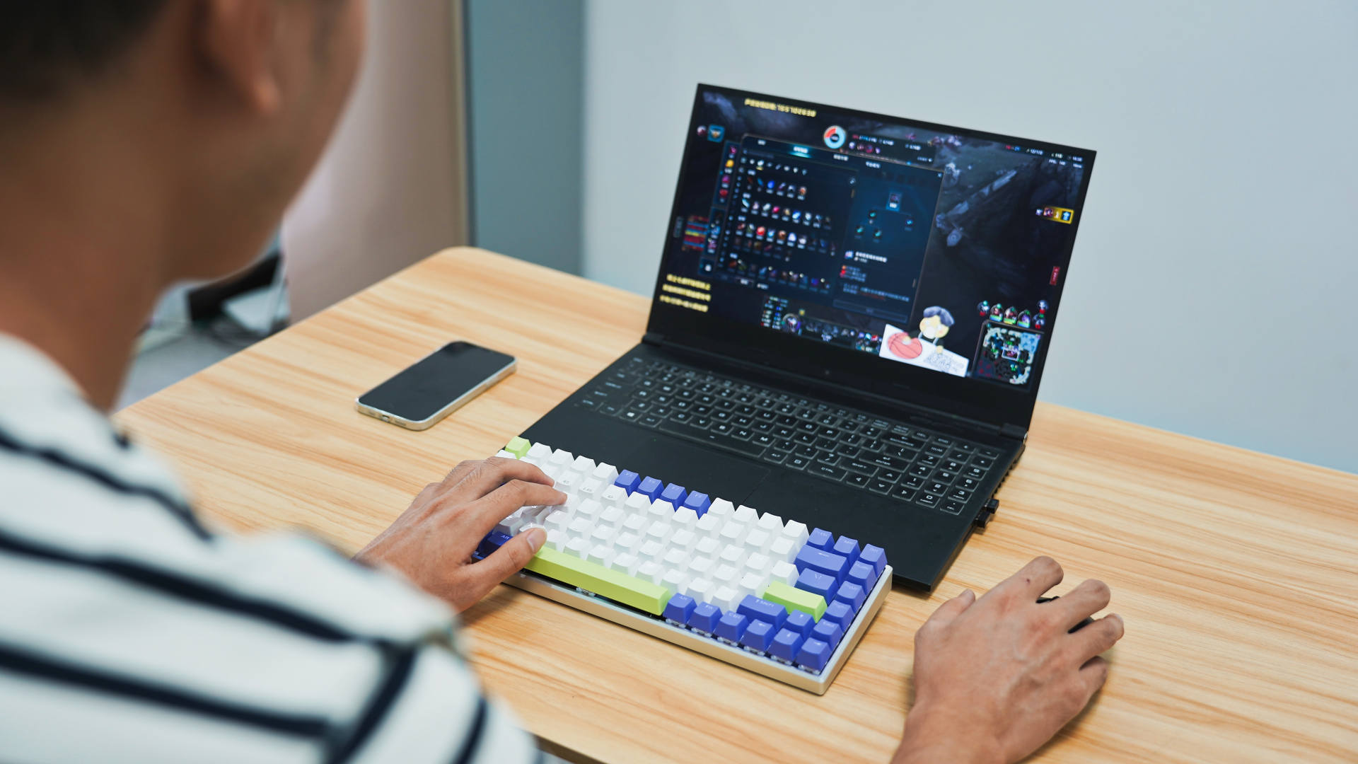 性价比高的雷蛇键盘,雷柏v700-8aester