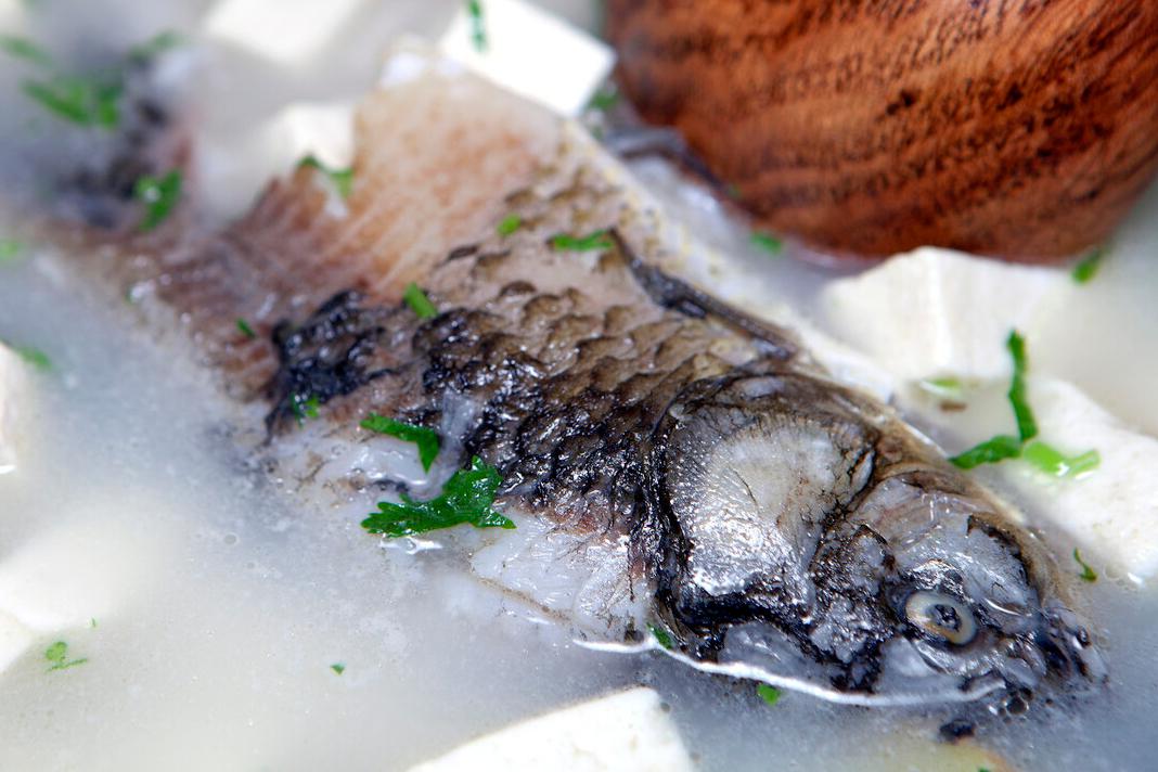 炖鱼汤怎么炖不腥好喝,鱼汤怎么熬才好喝汤不腥