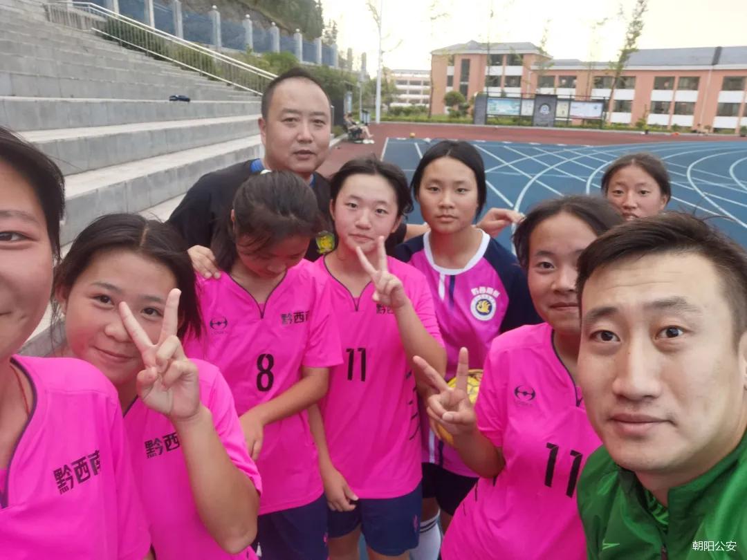 支教老师为大山孩子筑起足球梦,王钢支教