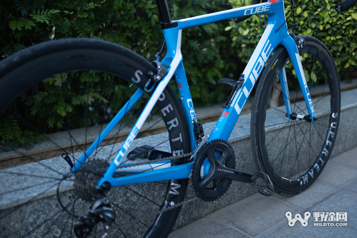 自行车为什么不能用脚撑,为啥自行车不装脚撑