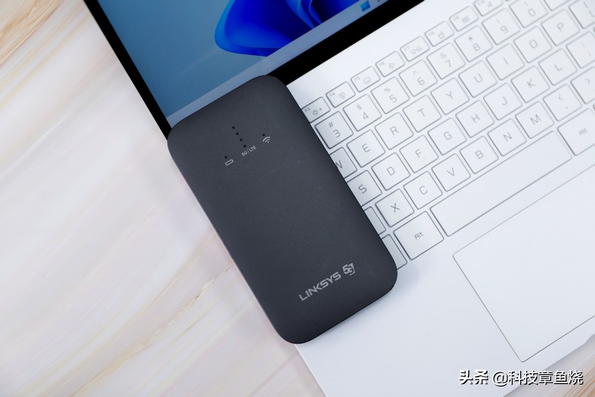 还在忍受酒店不稳定的WiFi？精明出差人士已带上领势随身WiFi