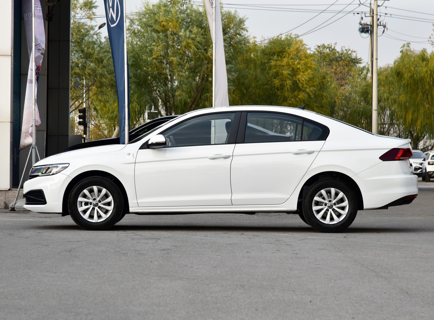 11万预算买国产车还是买宝来好,11万买宝来1.4t还是1.5t