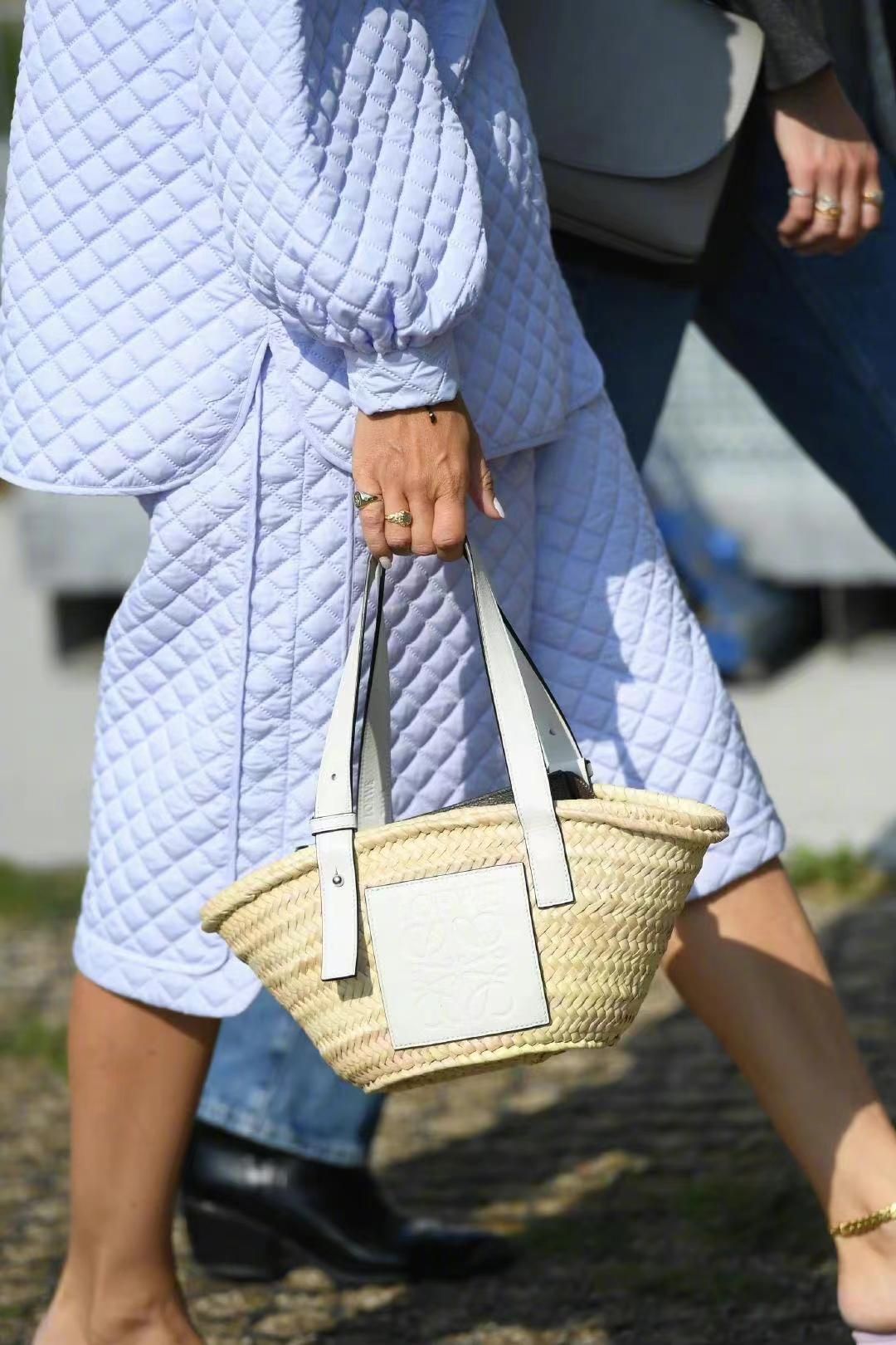 草编包日常搭配,野餐包简约