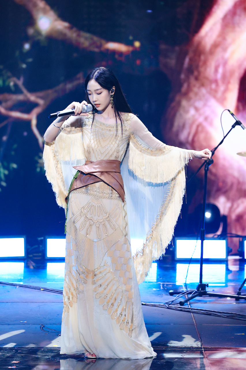 潘虹演戏都是一副强势的模样,潘虹老得优雅不做作