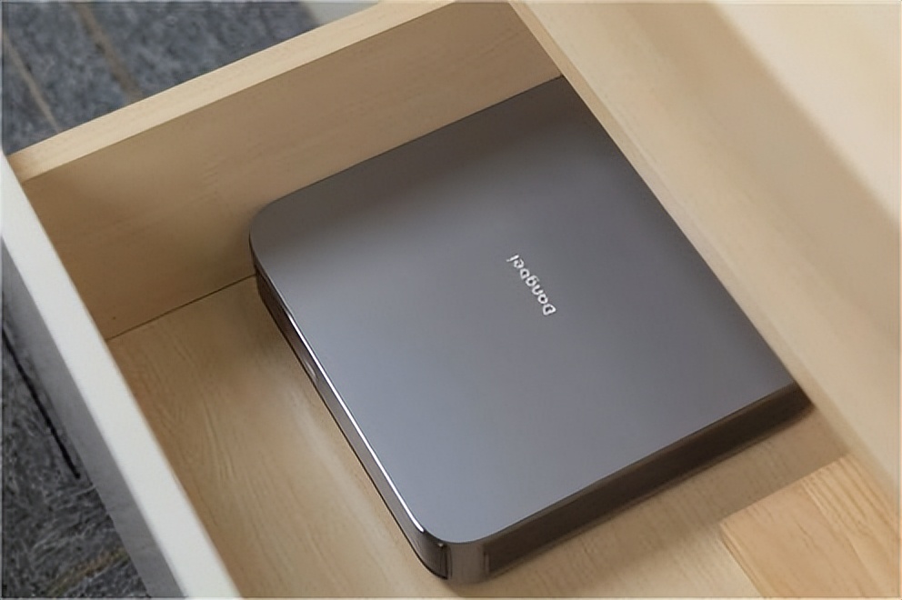 投影仪家用推荐极米智能投影仪,极米和当贝投影仪哪个品牌比较好