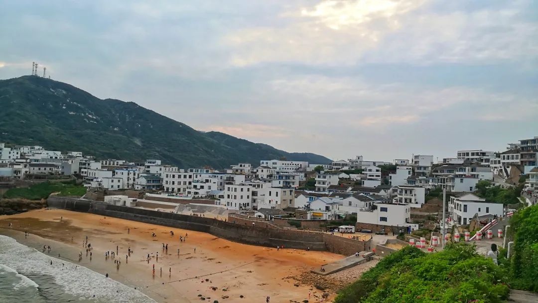 世界上被遗忘的小岛,大海中的神秘无人小岛