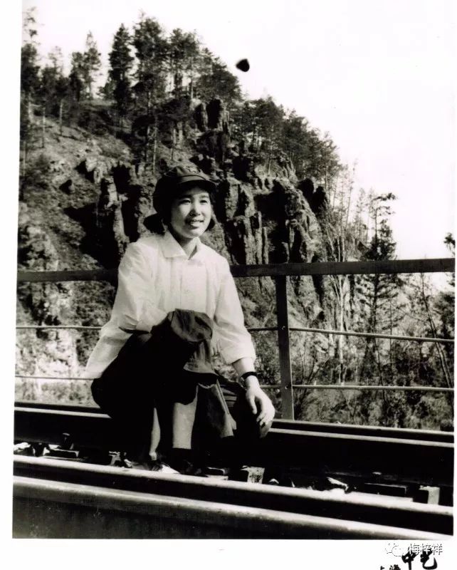 战友作品:“北极”女兵(黄爱明)梅梓祥