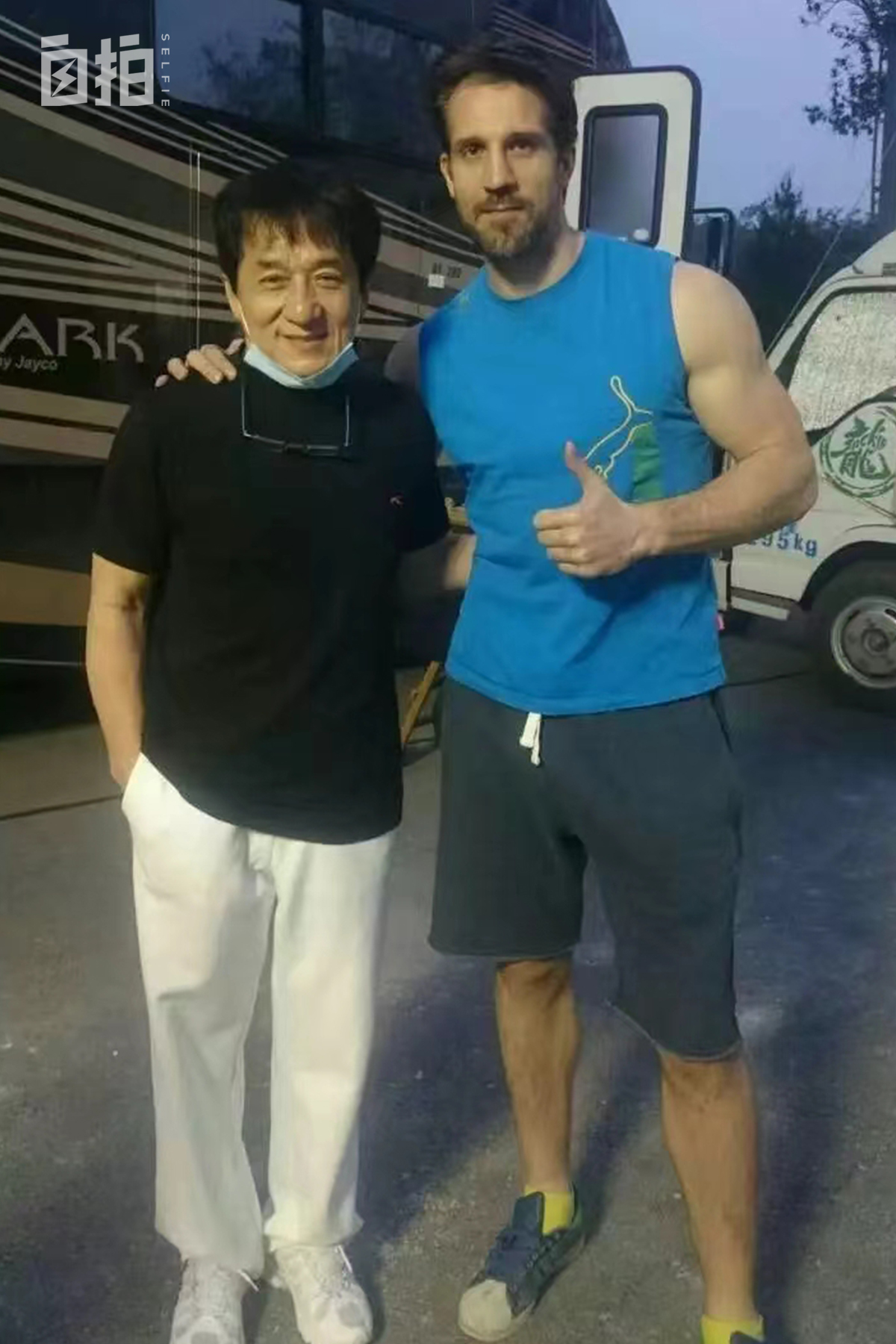 我,英国人,20年前来东北学功夫,偶遇吴京后,实现了演员梦