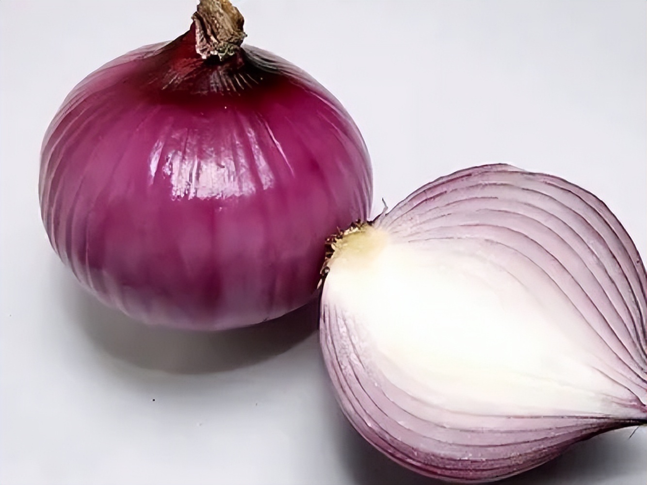 洋葱是否辅助保护心脏,洋葱对心脏病有什么好处和坏处