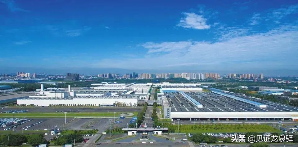 成都经开区发展,龙泉驿区产业转型