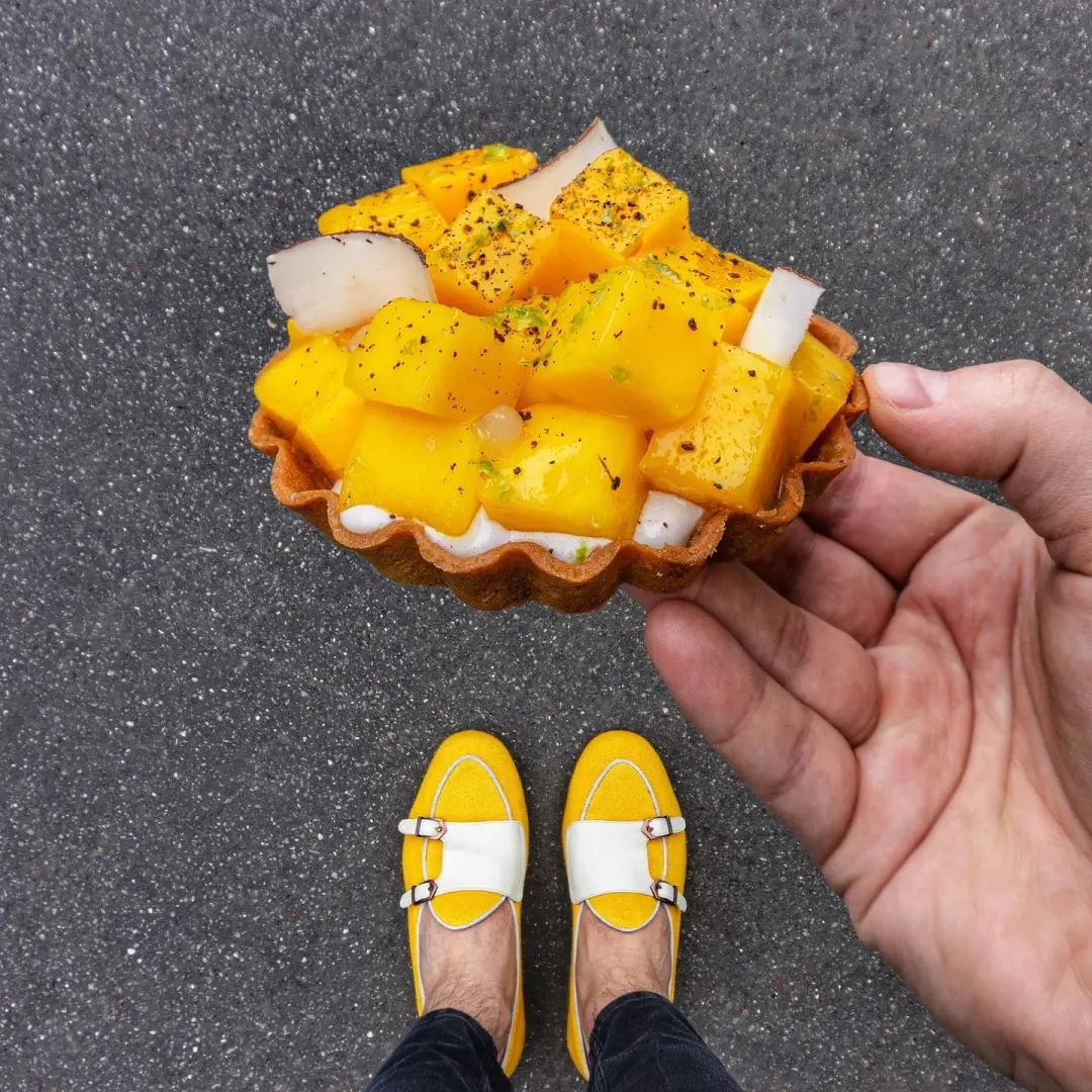 跟着「鞋子哥」逛巴黎甜品！每双鞋都适配！还能这么拍！