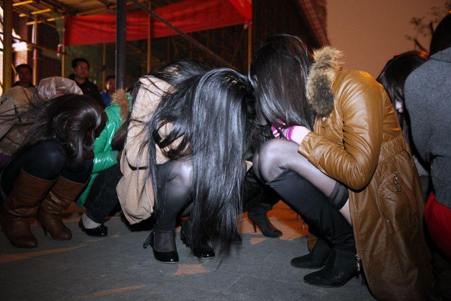 城中村中年妇女卖淫案,国内各地城中村妇女卖淫案例