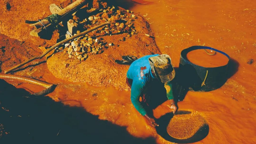 黄金高价意味着什么样的经济环境,黄金那么贵有什么实用价值呢