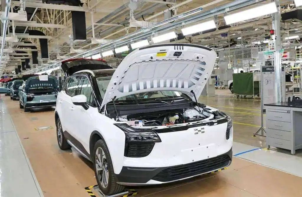 爱驰汽车历史困境回顾,爱驰汽车复产道路的艰难