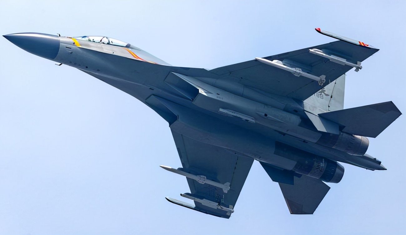 歼11最新改进型曝光,歼15改进型最新曝光