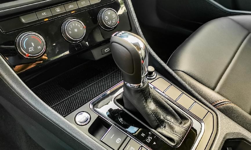 一汽宝来传奇试驾,一汽大众宝来传奇手动领先型