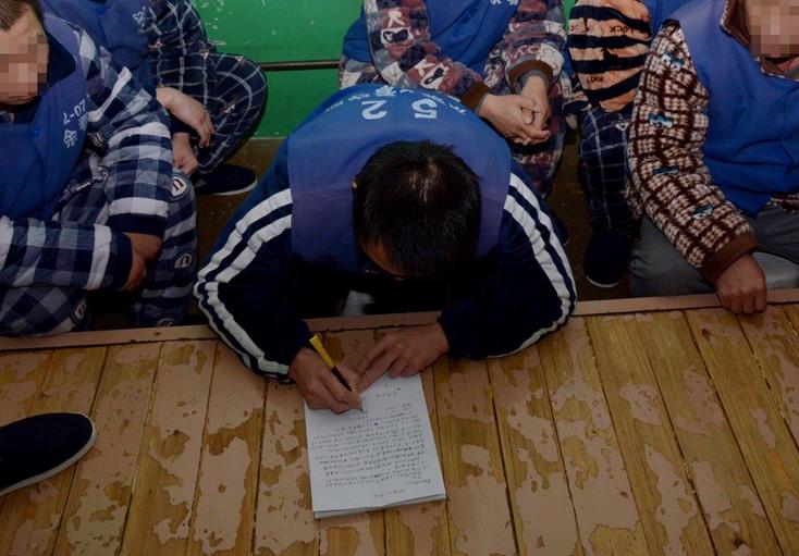 在看守所一般要做什么事情呢,刚刚进看守所每天都在做什么