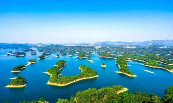 旅游指南浙江最值得去的十个地方,旅游指南浙江最值得去的九个地方