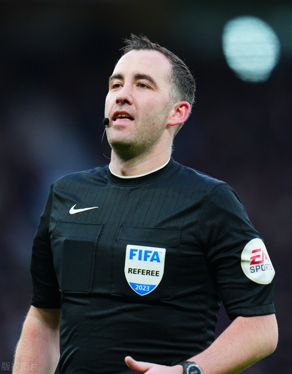 斯蒂尔勒春风拂面，卡瓦纳怒气冲天，德甲英超主裁心情迥异一天！