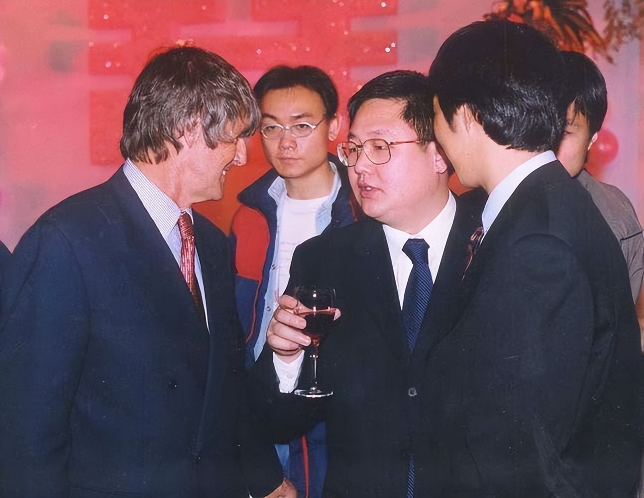 大连首富徐明图片,大连首富徐明怎么起家的