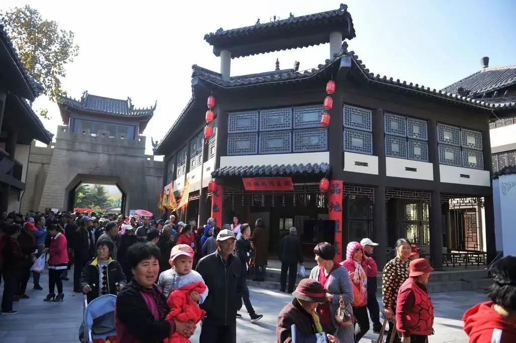 真假包公中展昭遇见假包拯公孙策,包青天之七侠五义公孙策与展昭