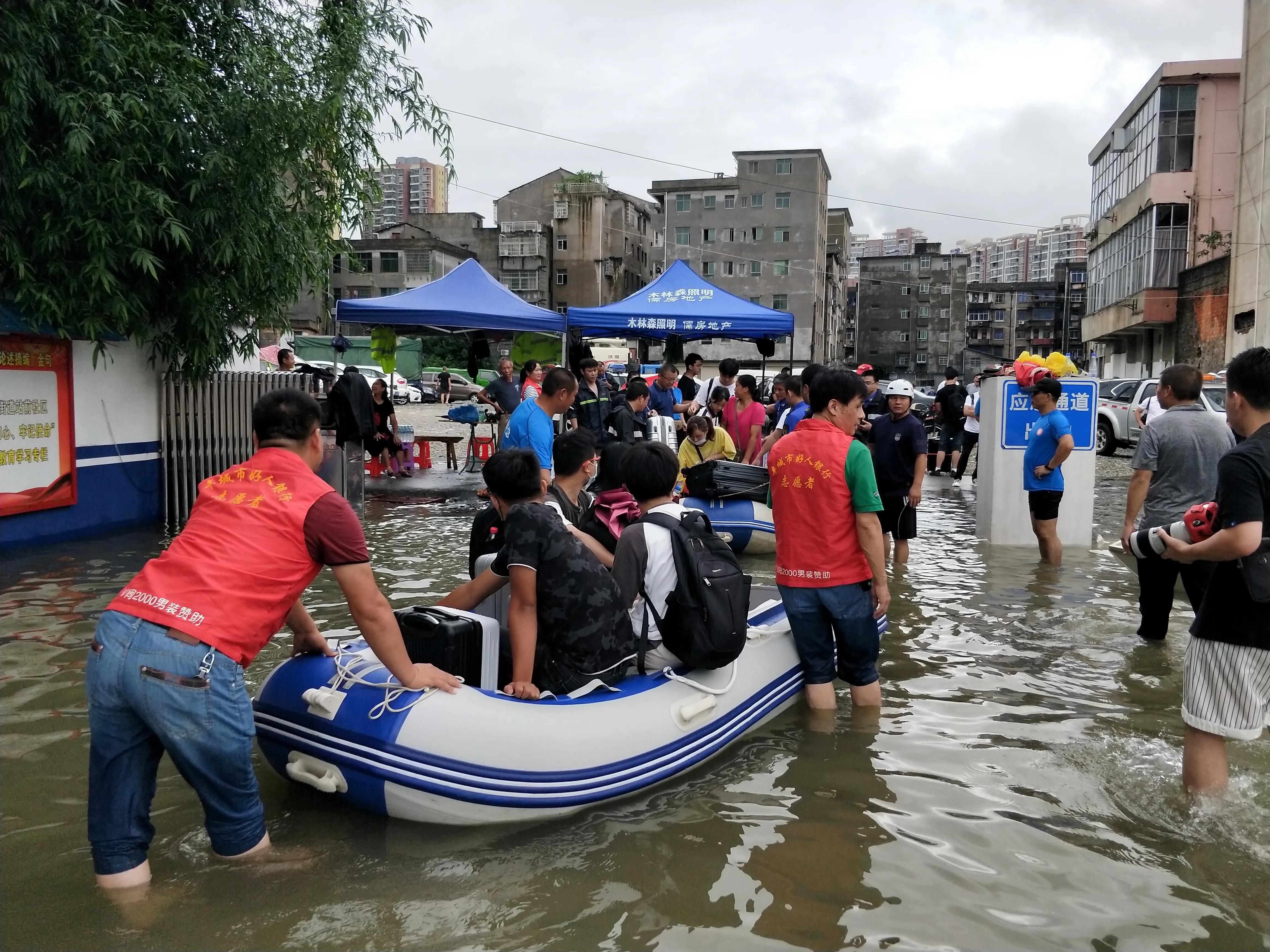 承担社会责任提升企业形象,承担社会责任彰显企业风范