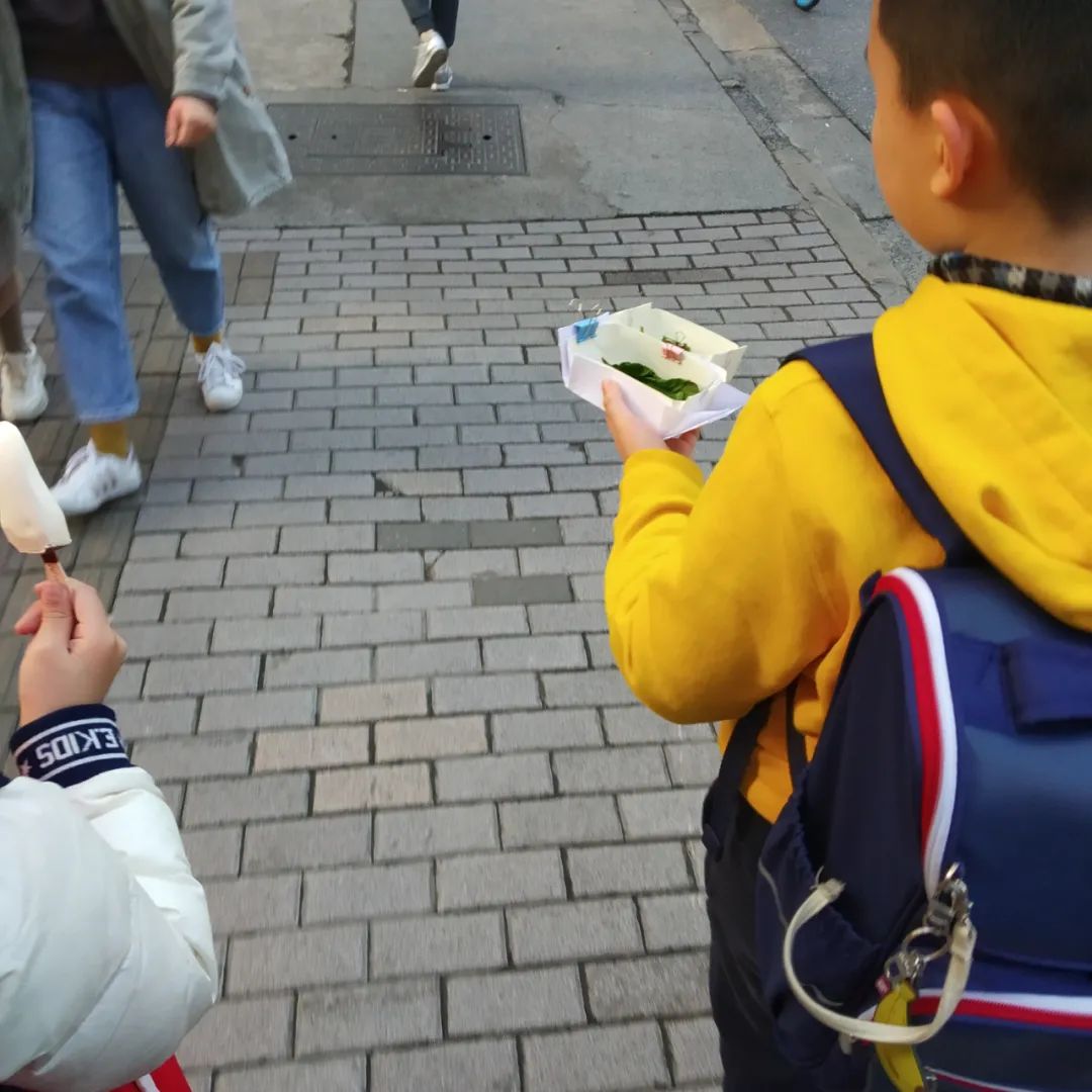 我最大的爱好就是上班,我最喜欢工作中的自己