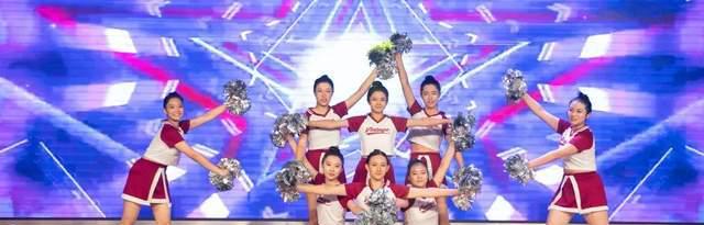 追寻教育的梦想内容简介,追逐教育梦想成就幸福人生演讲