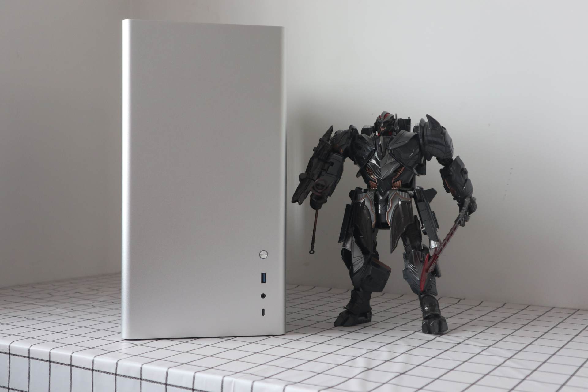 水冷需要多大的机箱电源,d40机箱支持360水冷吗