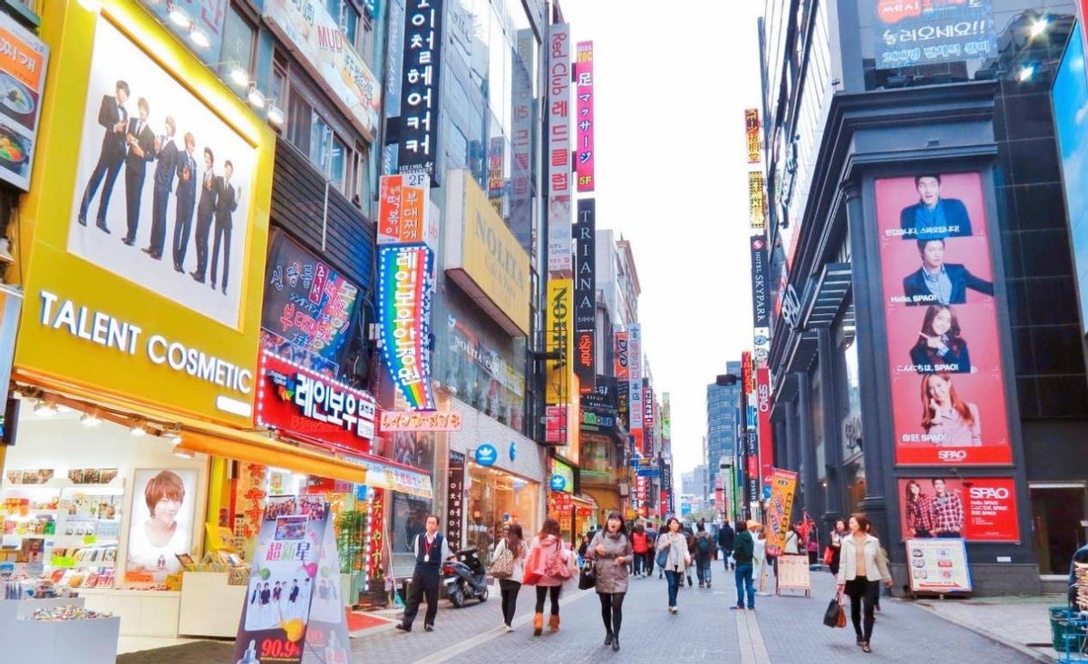 参加韩国sm海外练习生选秀,金色大厅维也纳成员