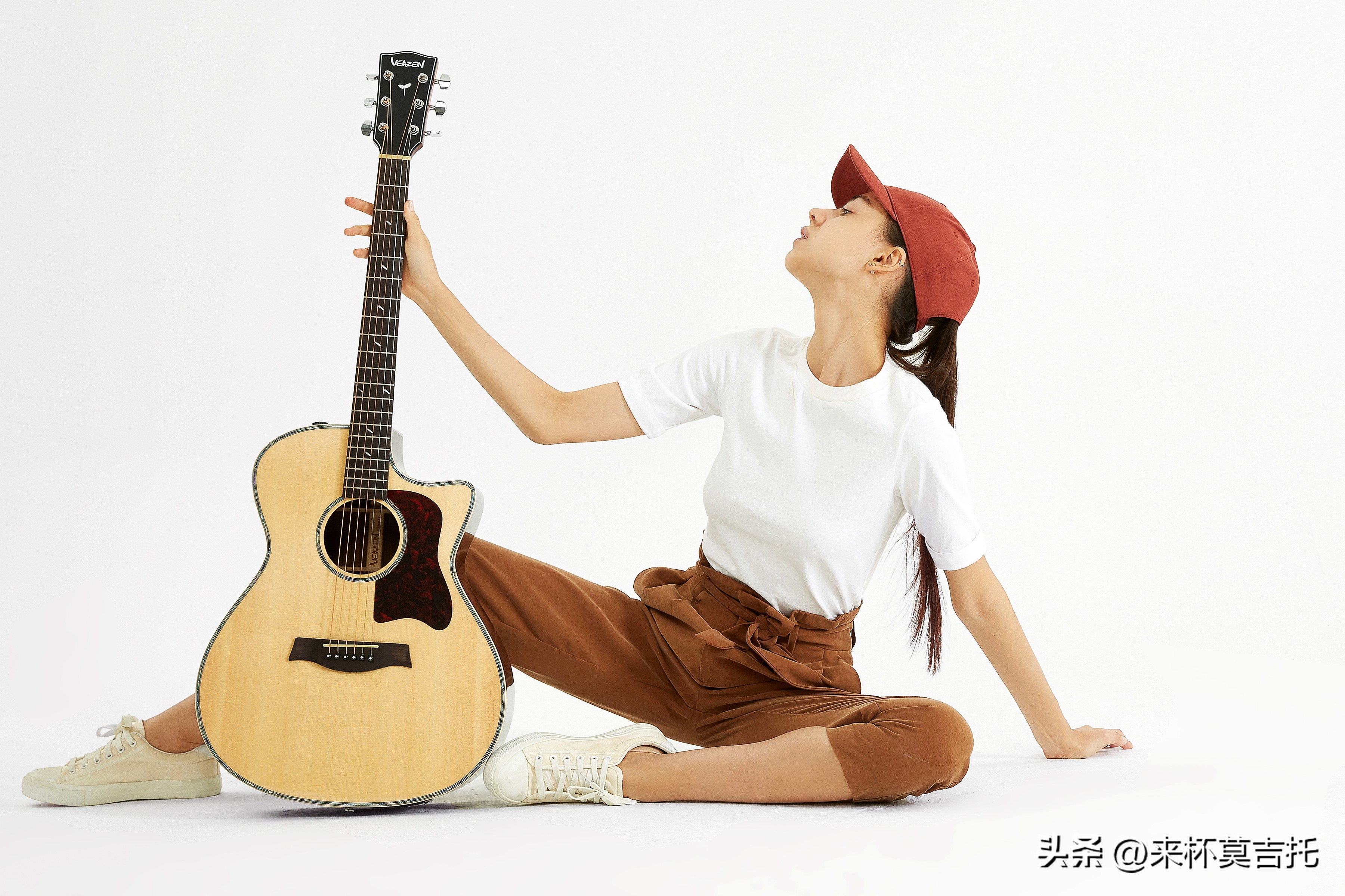 吉他新手用烧火棍可以吗,吉他烧火棍能学会吗