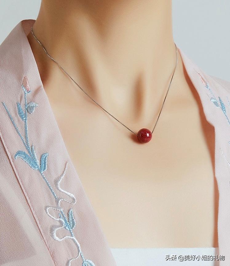 母亲节礼物项链黄金推荐,母亲节礼物排行榜前十名黄金饰品