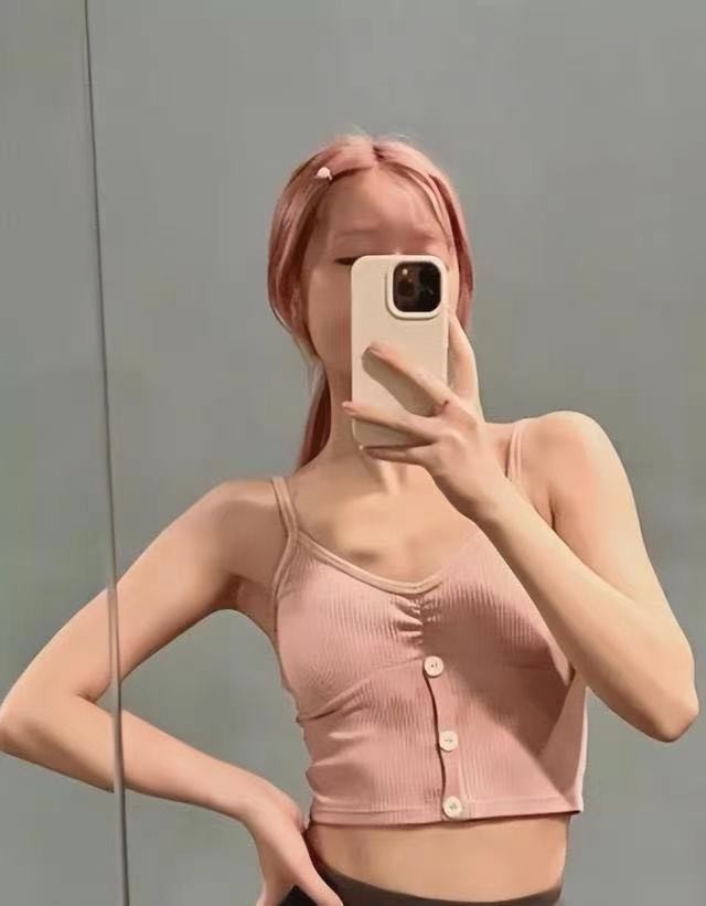 徐娇露脐装高清图片,徐娇的穿衣打扮