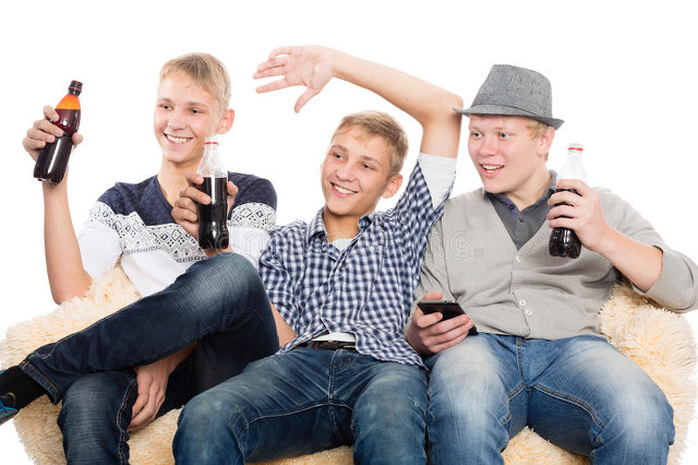 和男生约会一直很尴尬怎么办,和男生约会怎么不尴尬