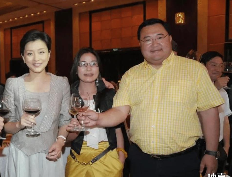 爱与金钱博弈,爱与财富