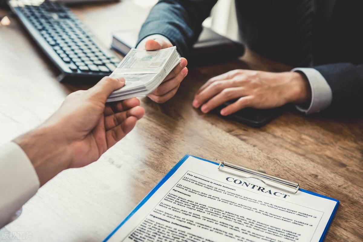 以借为名不还公款是否构成贪污罪,以权谋私构成贪污罪吗